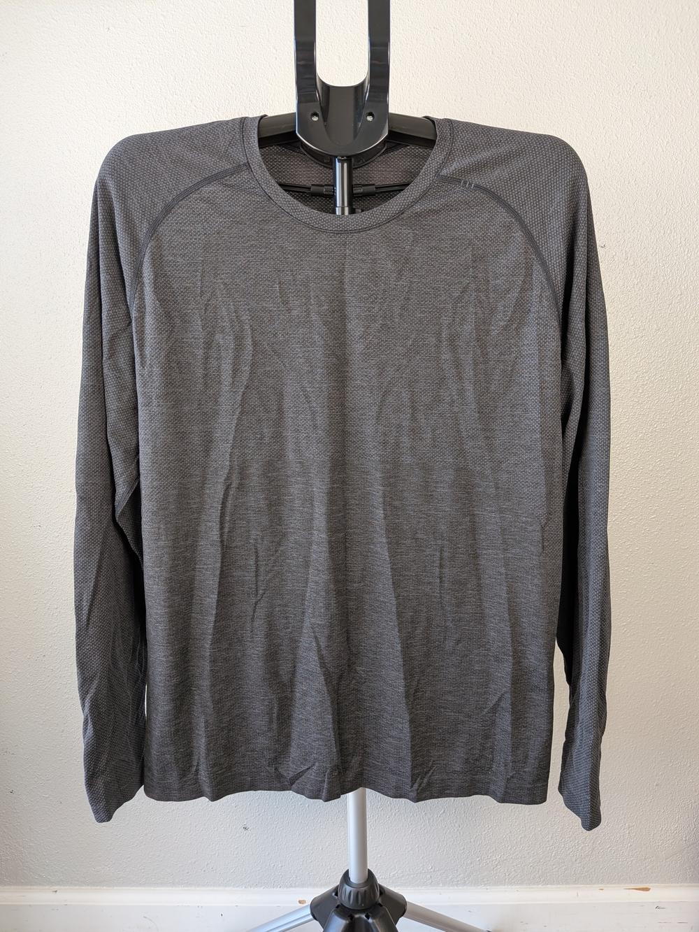 Lululemon Metal Vent Tech Long-Sleeve Shirt Graphite Grey / Black